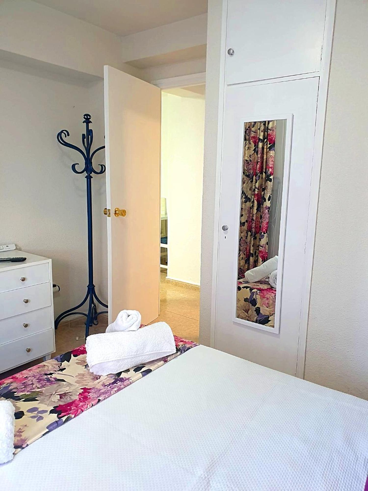 Three Bedrooms Apart In Benidorm Near Beach And Strip 外观 照片