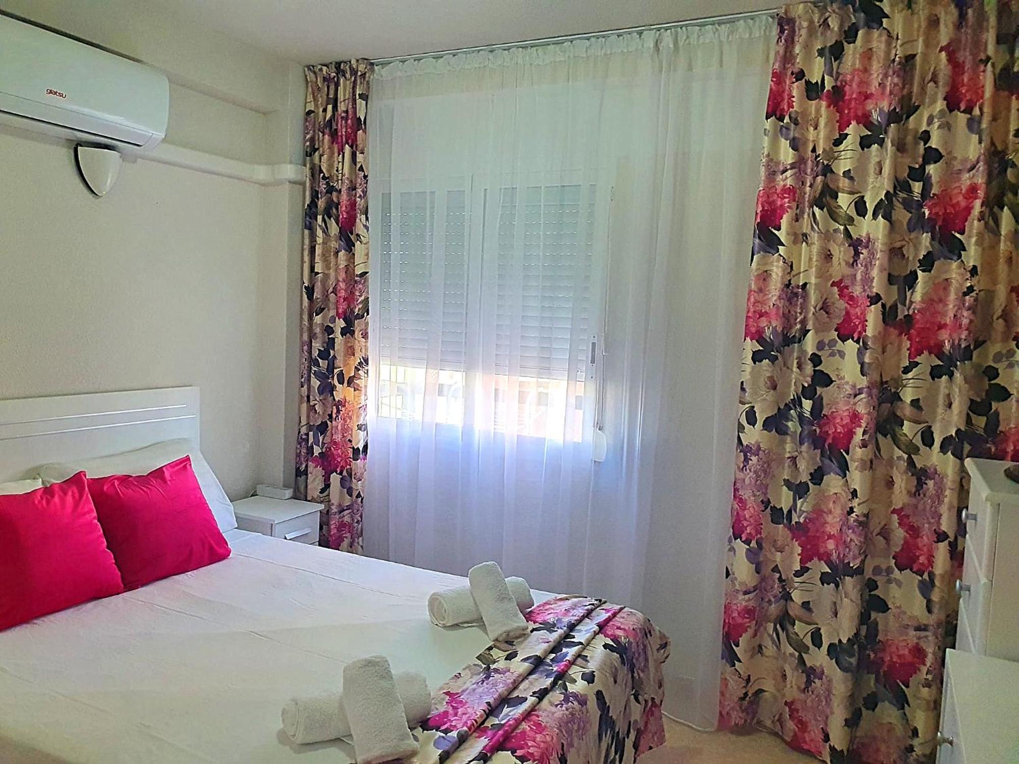 Three Bedrooms Apart In Benidorm Near Beach And Strip 外观 照片